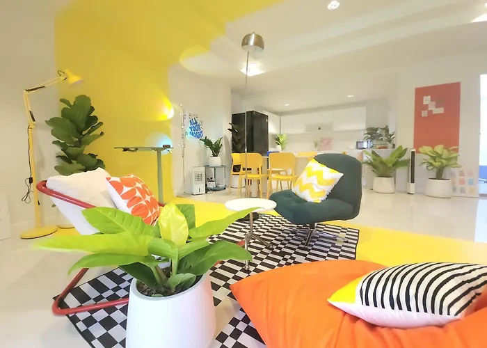 Moodspace Coliving Хостел *