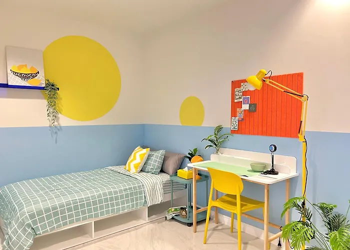 Moodspace Coliving Хостел *